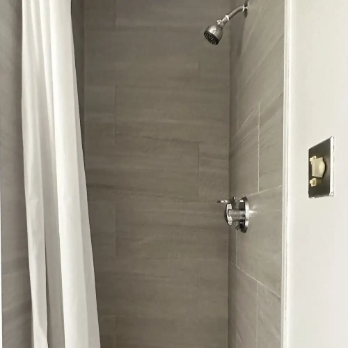 Economy Quadruple room