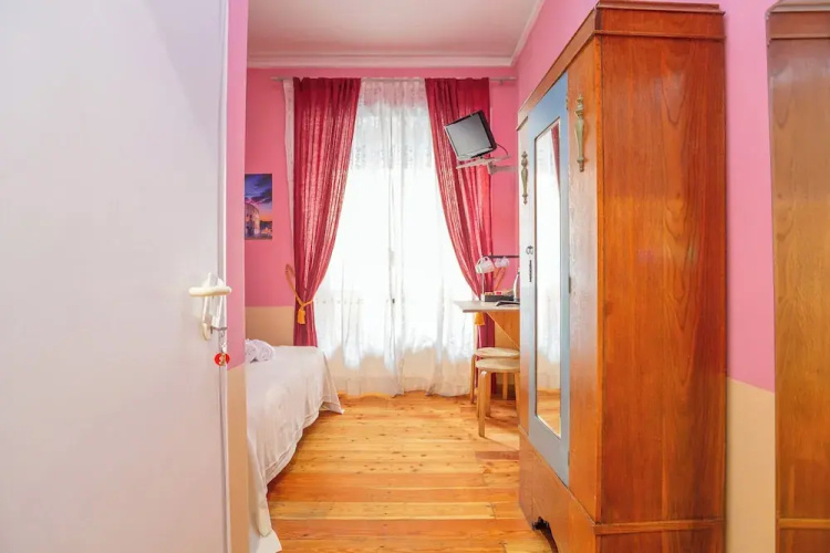 Vatican rooms haven