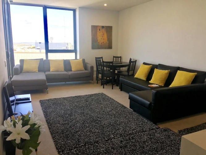 2 Bedrooms Apartment with balcony and with river view