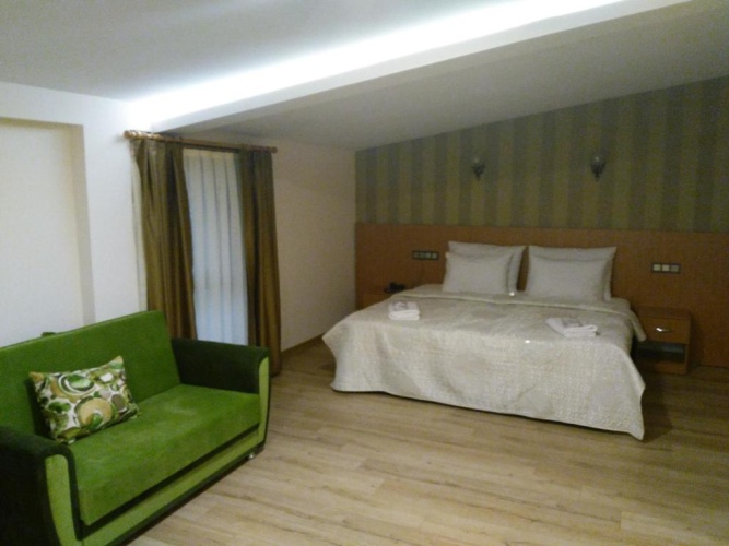 Deluxe Double Suite with view