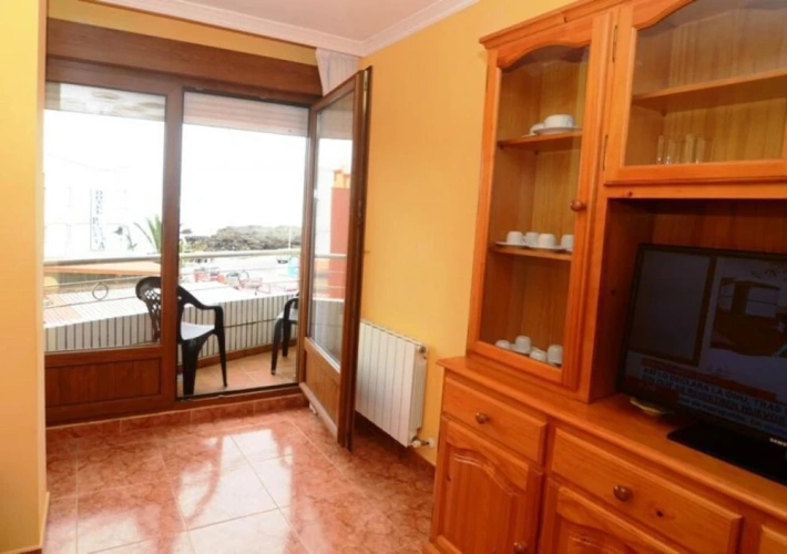 2 Bedrooms Family Apartment with sea view