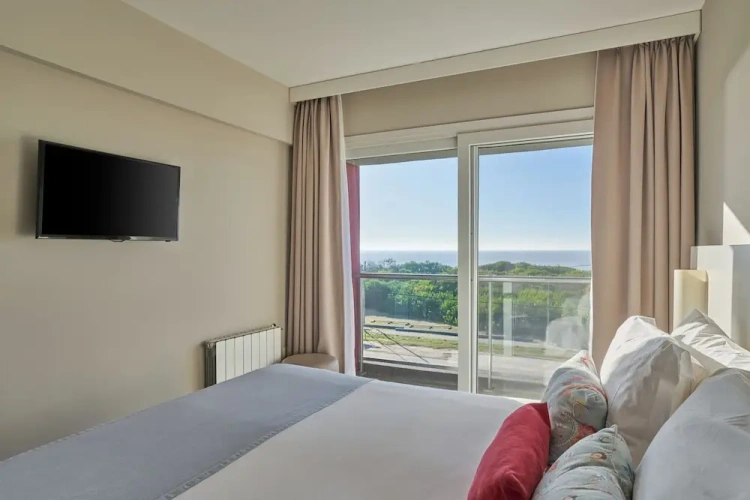 Family Apartment with balcony and with ocean view