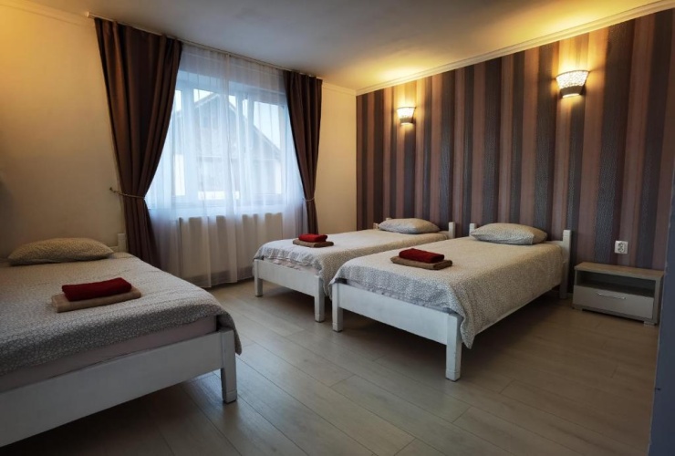Standard Triple room with balcony