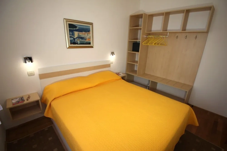 1 Bedroom Standard Basement Apartment