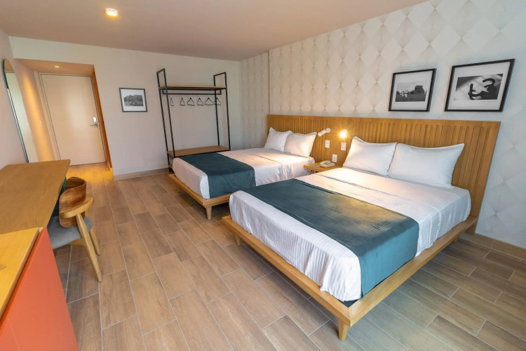 Oliva Plaza Hotel