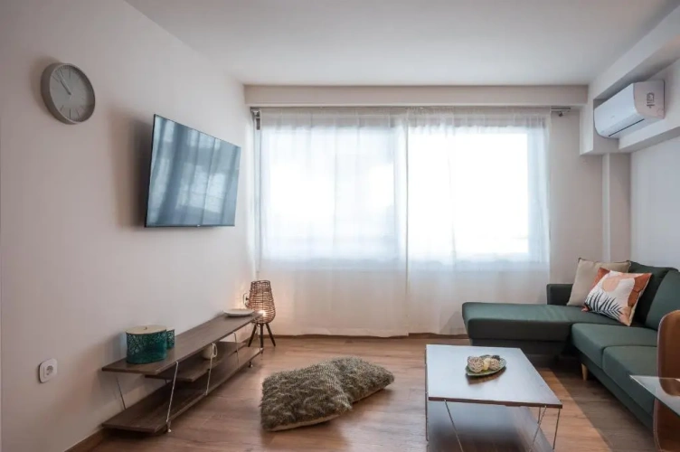 2 Bedrooms Apartment