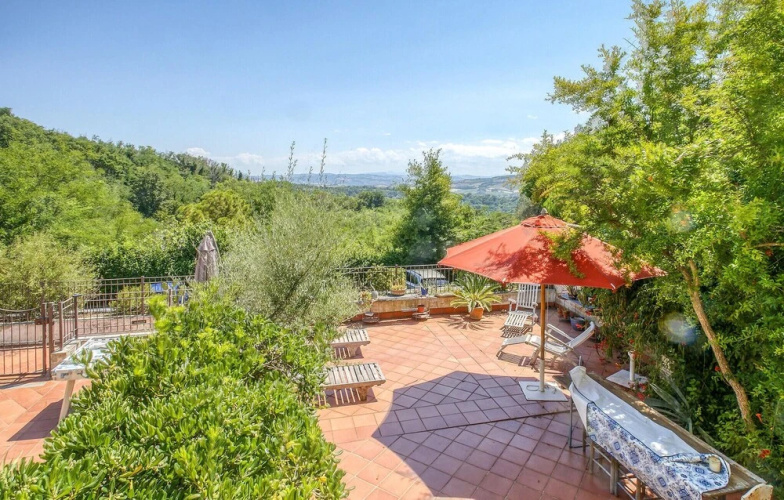 Amazing Apartment in Casteldimezzo With 1 Bedrooms