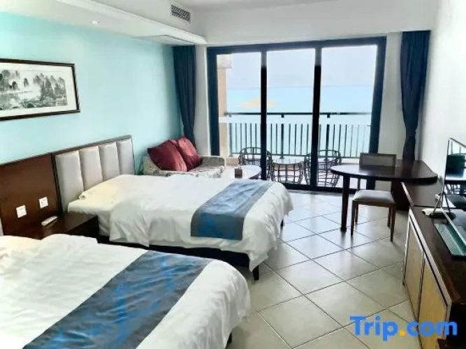 Standard Twin room with view