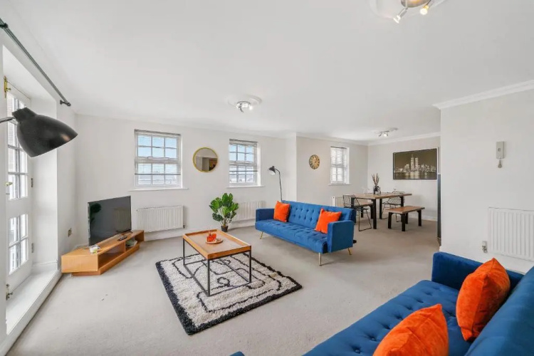 Large Duplex Penthouse in Central York - Parking