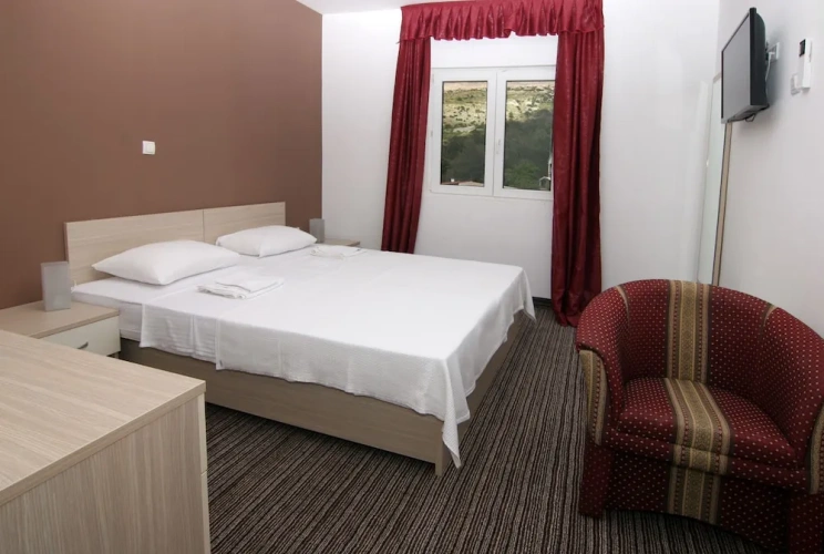 Standard Double room with park view