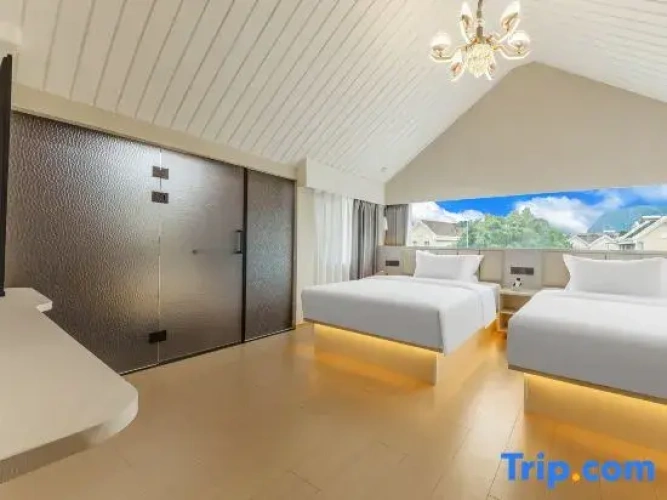 Standard Double room with view