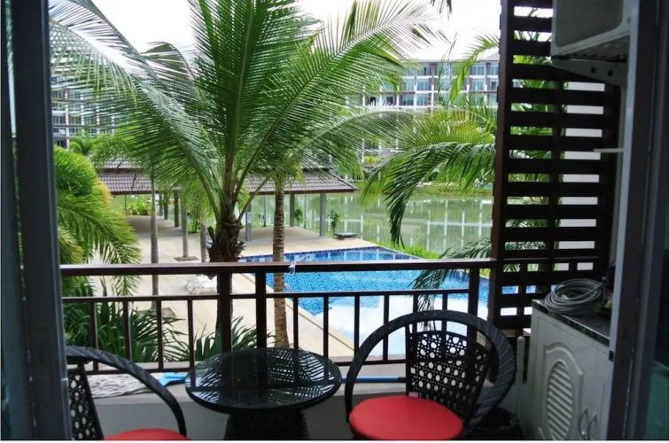 Ad Condominium Bang Saray F2 R205