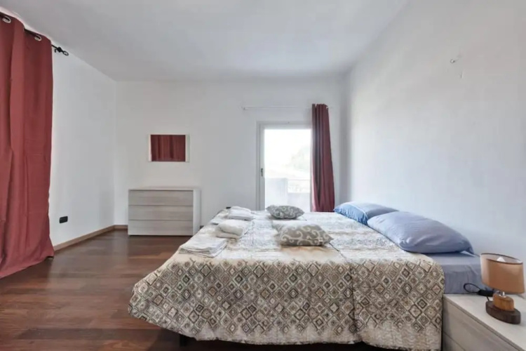 Venice H&S APT Private Room With AC