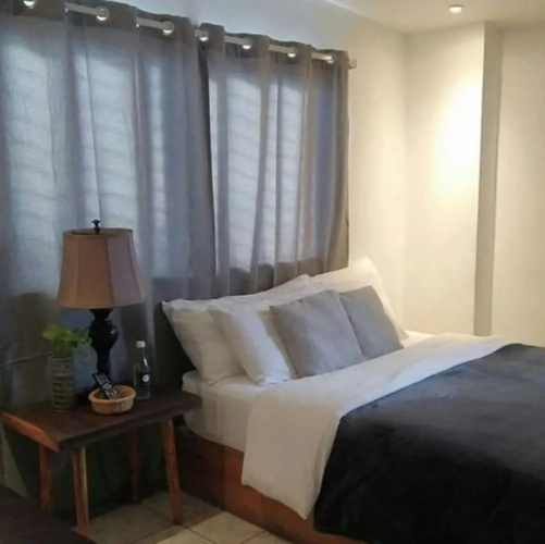 Cinco Hotel