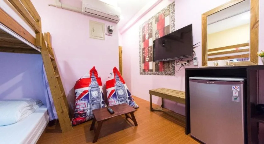 Sunrise Champs Hostel