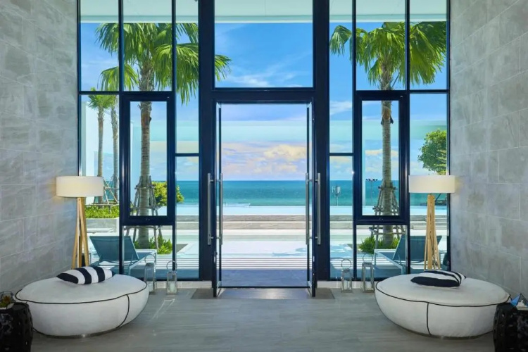 Kuno - 2Br, Beachfront Jomtien