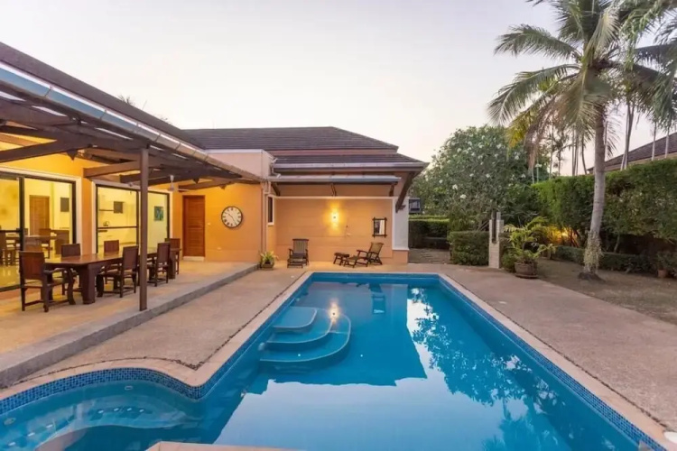 Private Villa Jacuzzi Great Area V170