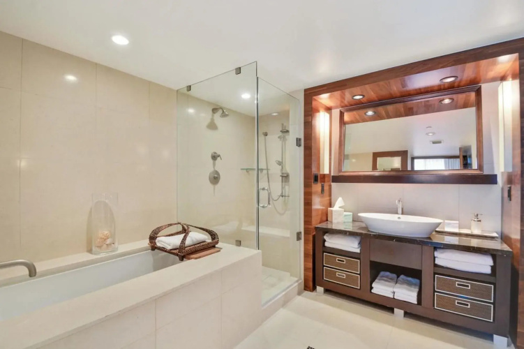 Oceanfront 2Br in North Beach by Sonder