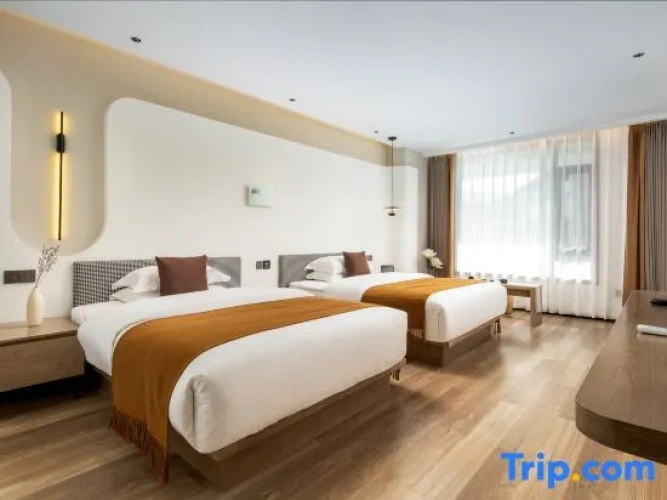 Deluxe Twin Suite