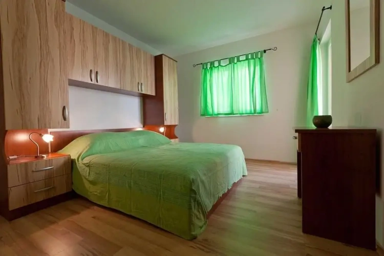 1 Bedroom Apartment with balcony and with view