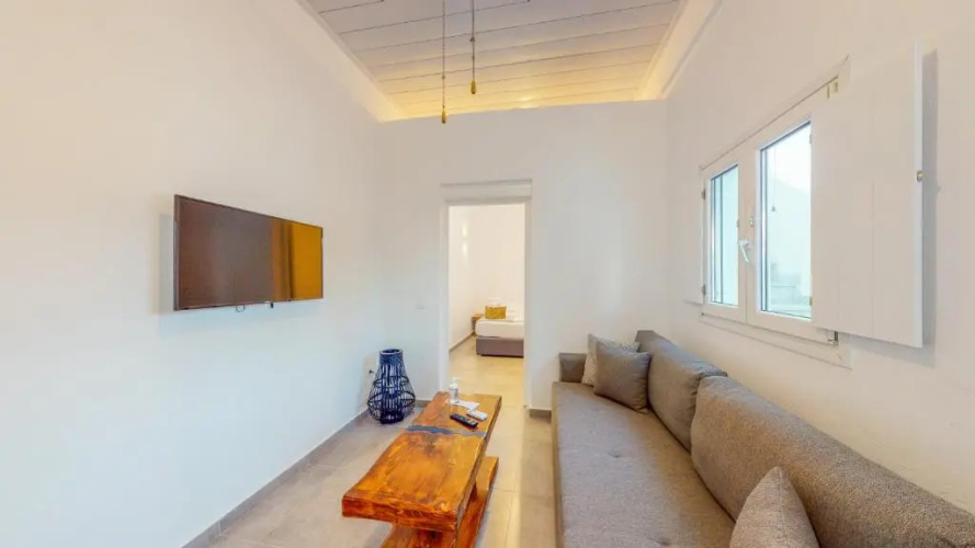 Mykonos Eight