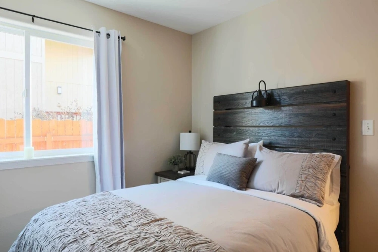 3 Bedrooms Apartment