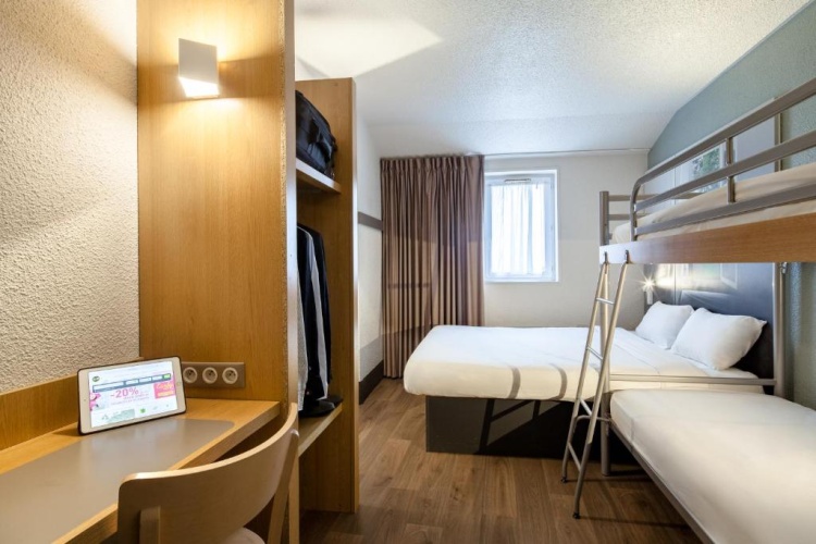 Quadruple room