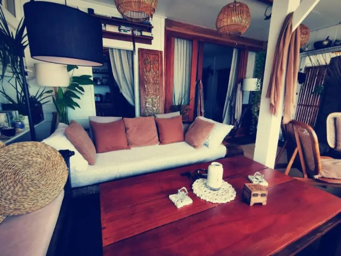 Somewhere Stunning Sea View Beach Front house
