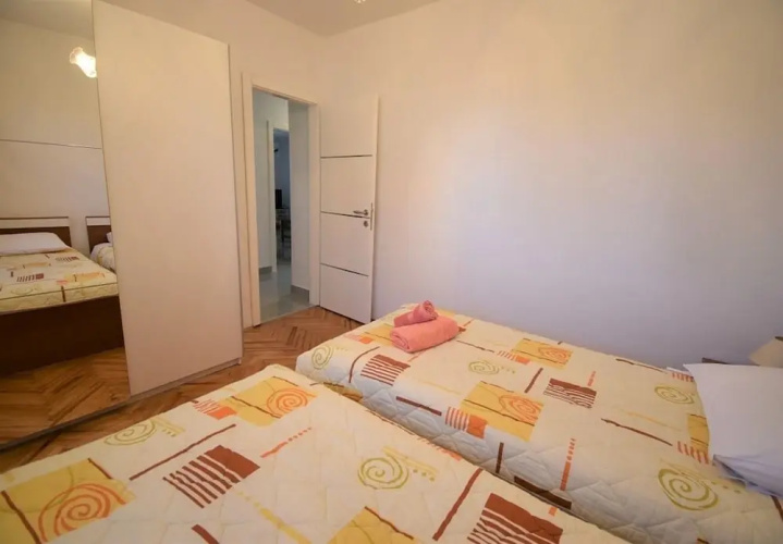 Branka - 80 m From Beach - H