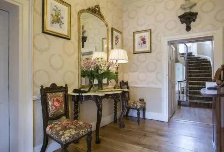 Raheen House Hotel