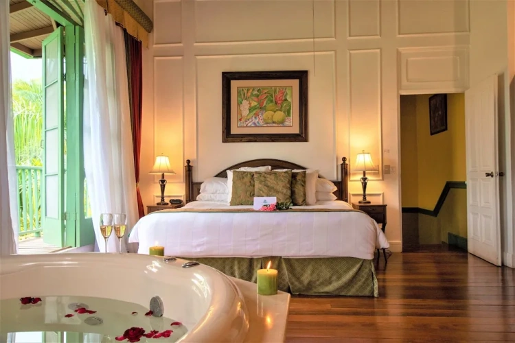 Suite with balcony