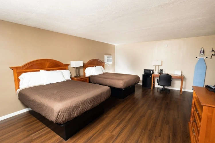 Economy Quadruple room