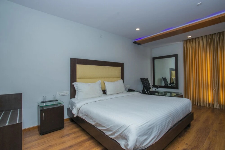 Edition O 30026 Metro View Inn