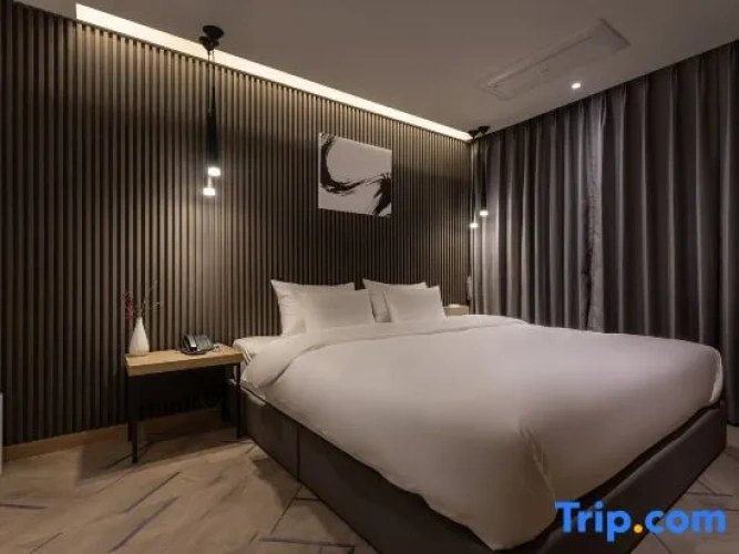 2 Bedrooms Suite