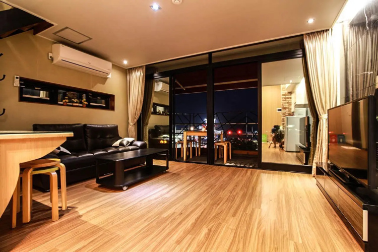 Ara House Pension
