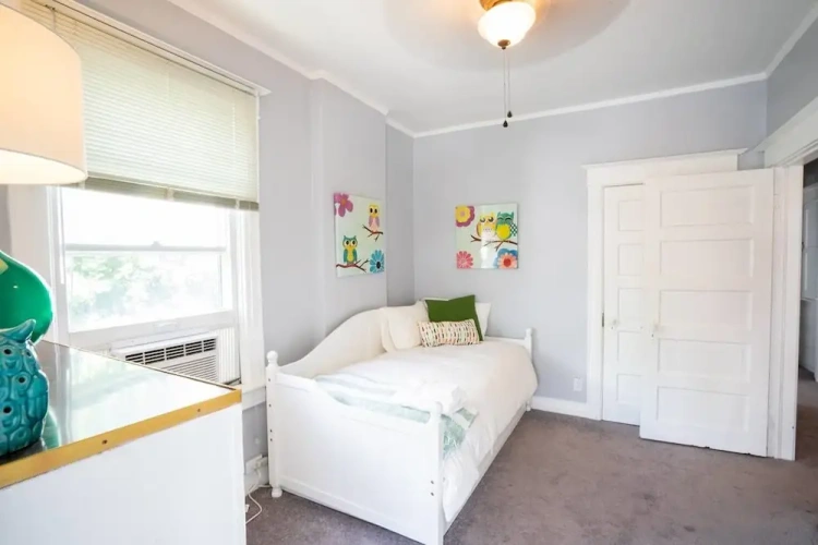 4 Bedrooms Villa