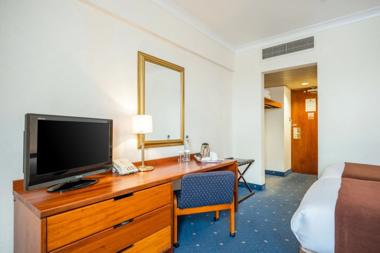 DoubleTree by Hilton Charleston Riverview