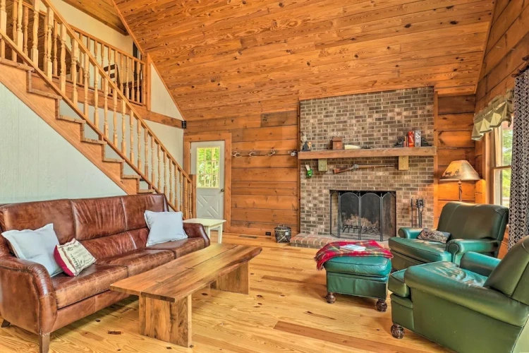 3 Bedrooms Cottage with balcony