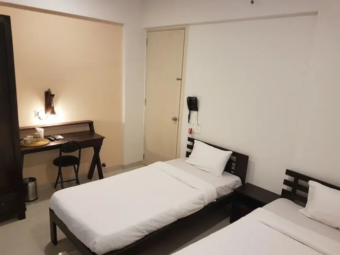 OYO 12227 Hotel Resonare Baner
