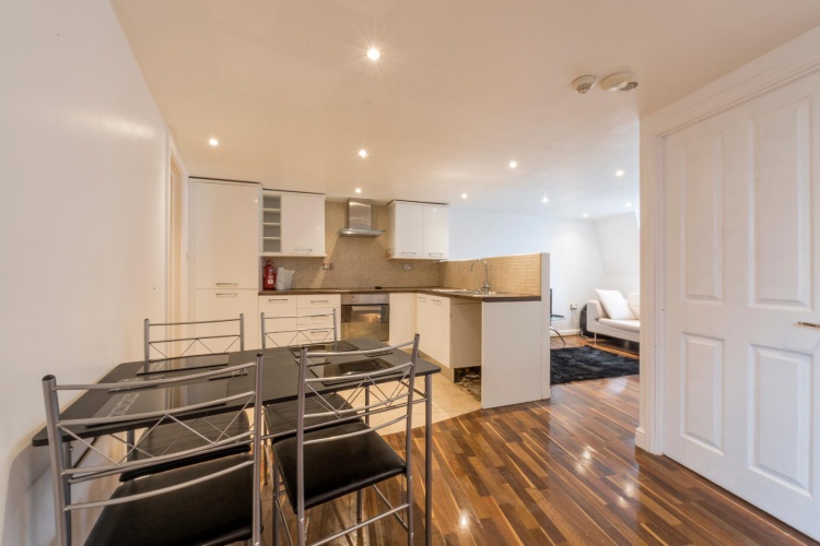 3 Bedrooms Deluxe Triple Apartment