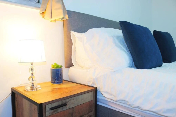 Modern 2-bed Apartment in Burnham, Slough