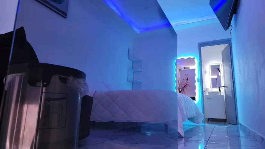 Hotel Oasis Inn