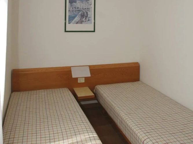 2 Bedrooms Classic Apartment