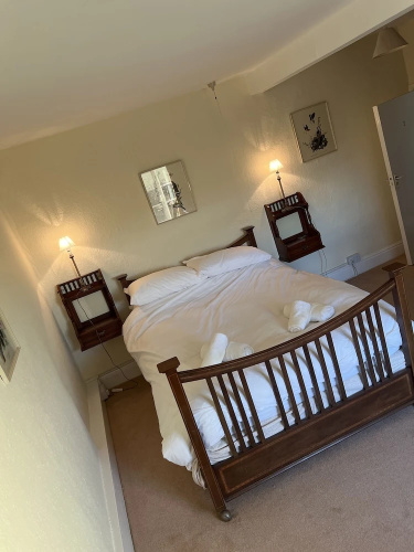 Lucy Cross Guest House