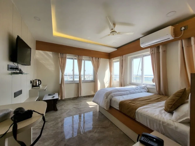 Deluxe Double room with view
