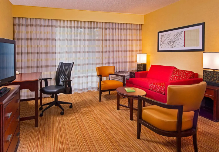 Courtyard by Marriott Richmond Northwest