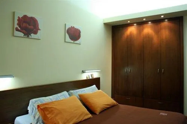 Golden Sun Apts