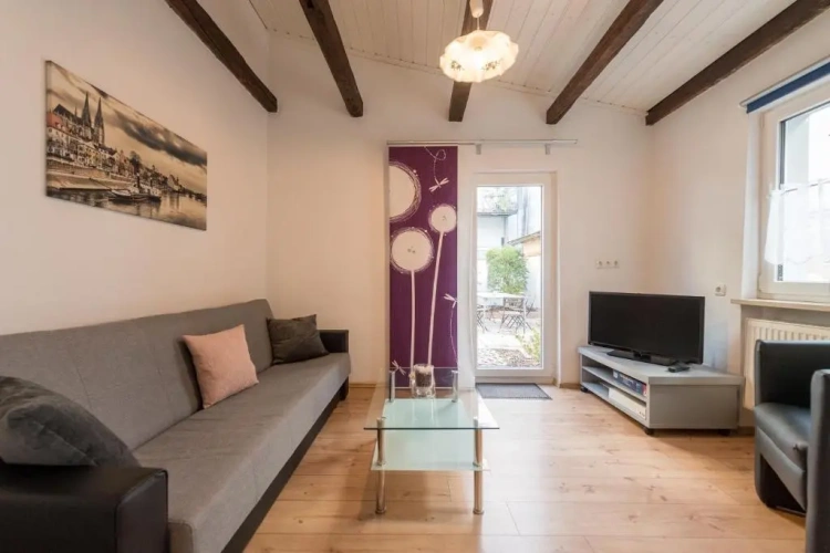 2 Bedrooms Apartment