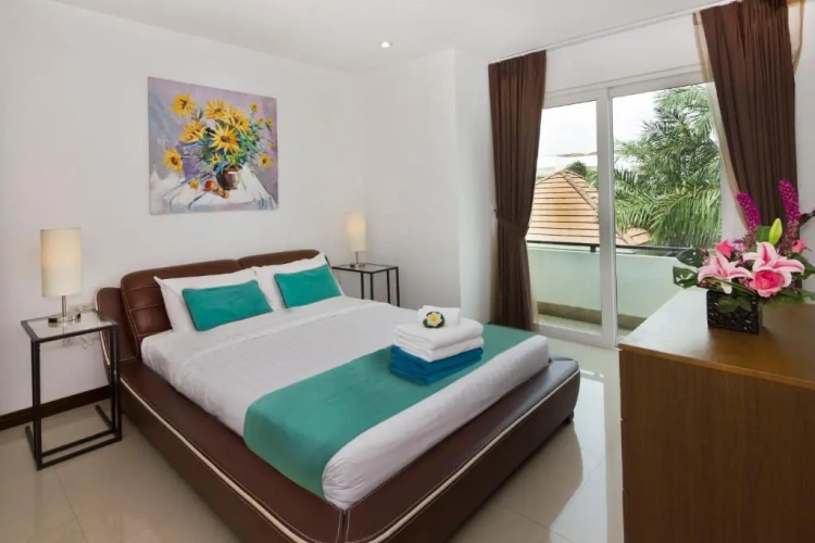 4 Bedrooms Villa T8 Villa