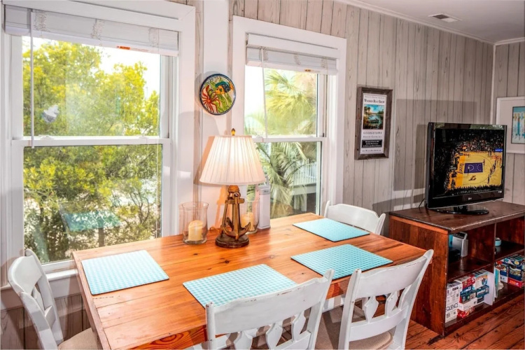 CScape - 2 Br Home